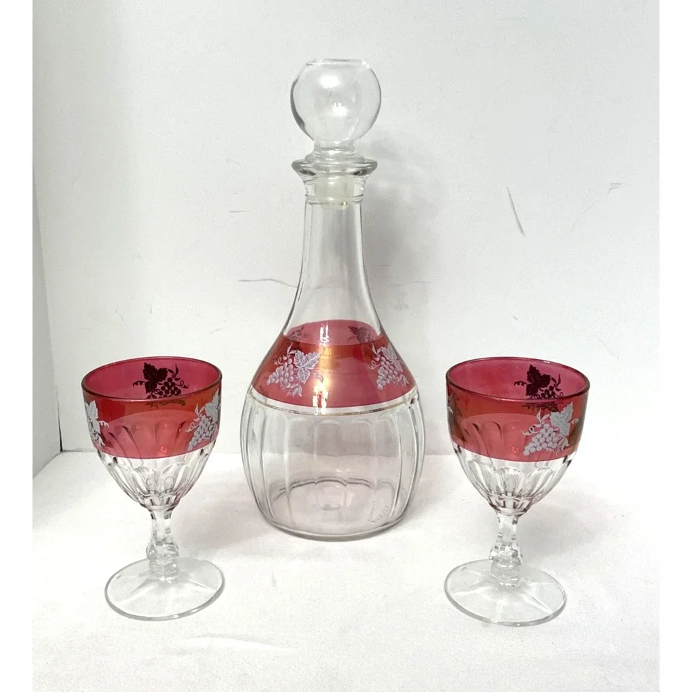 Vtg Fidenza Decanter & 2 Glass Set Clear Red Gold Grape Motif Made in Italy